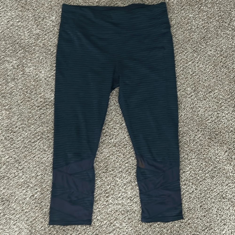 Athleta Jacquard Mantra Capri Leggings Navy